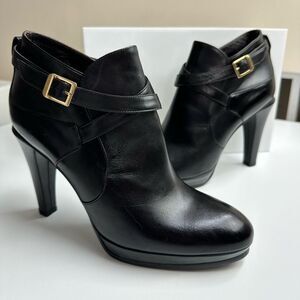 MaxMara Monviso Black Leather Ankle Boots Euro 41